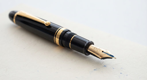 Pilot Custom 74 Fountain Pen 14K Gold Nib — sample product image (illustrative)